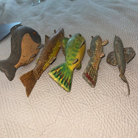 Vintage Folk Art Fishing Decoys Collectible Decor Set of 5 - Picture 3 of 14